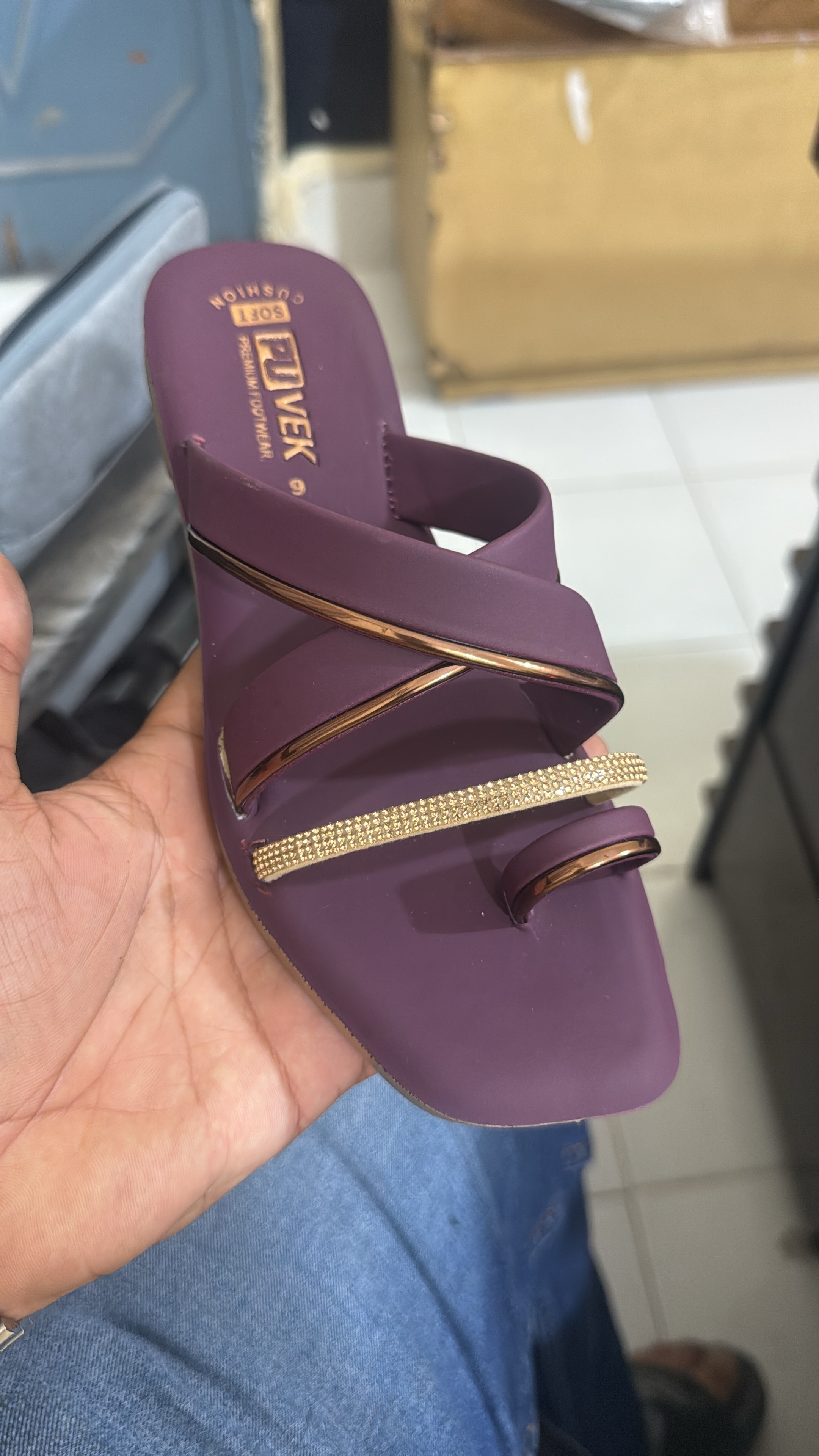 Real wine PUVEK sandal sample with crossed straps